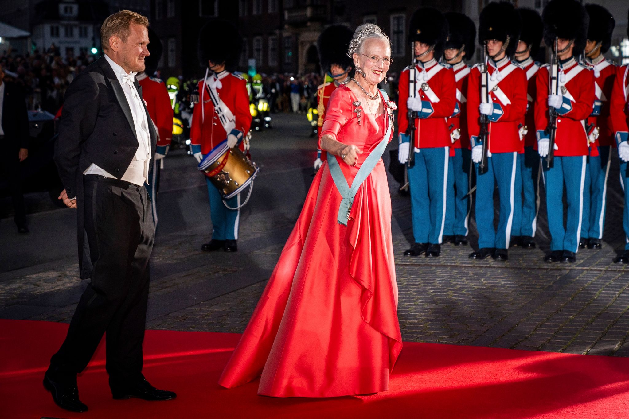 Zurückhaltene Feier: Thronjubiläum im Schatten der Queen