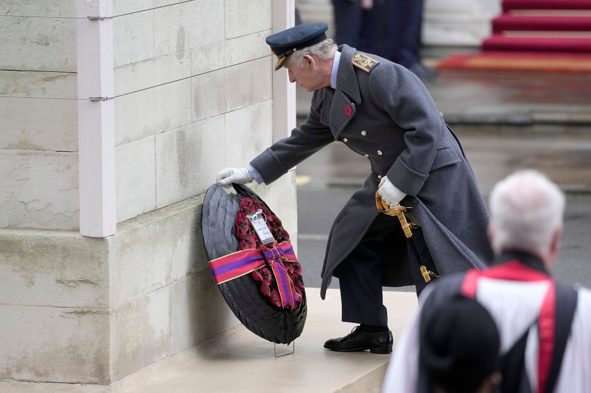 König Charles und Spitzenpolitiker erinnern an Kriegstote