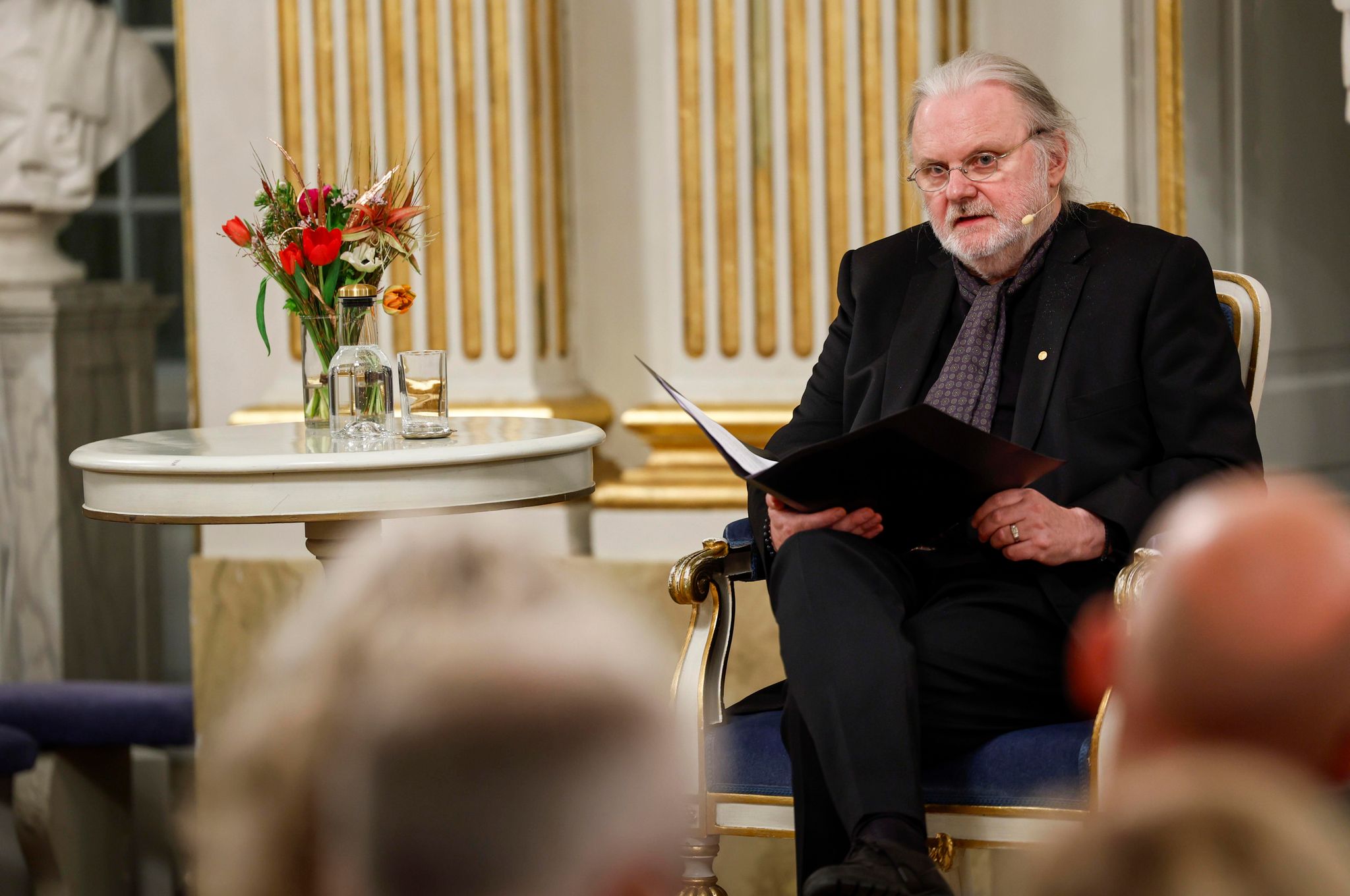 Jon Fosse schenkt dem Nobelpreismuseum Notizbücher