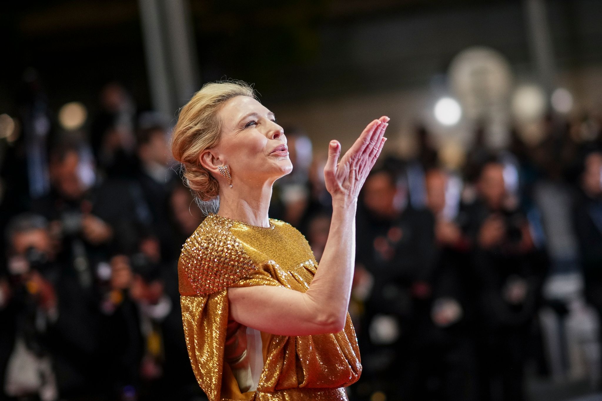 Cate Blanchett als Kanzlerin in Cannes