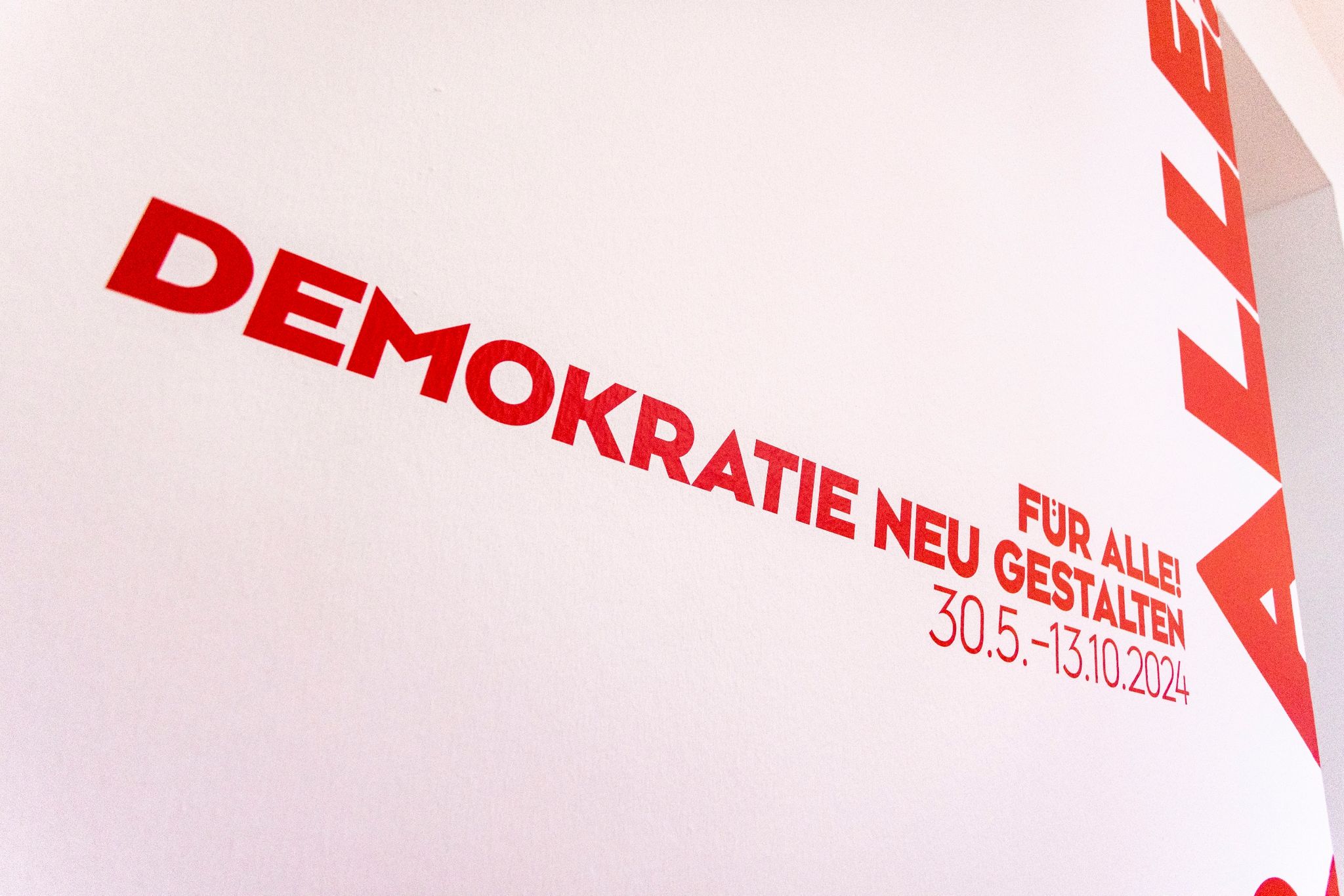 Losen statt wählen? Bundeskunsthalle seziert die Demokratie