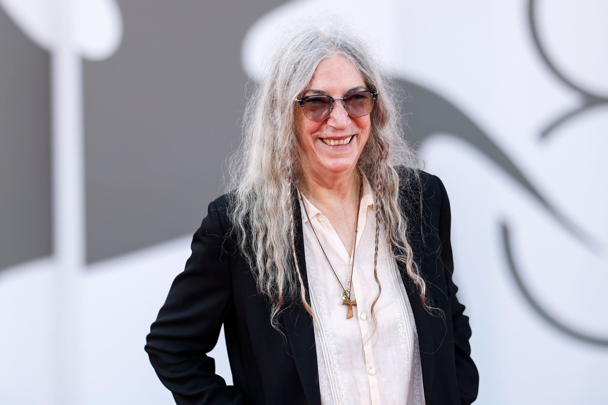 Schwindel auf der Bühne – Patti Smith beruhigt ihre Fans