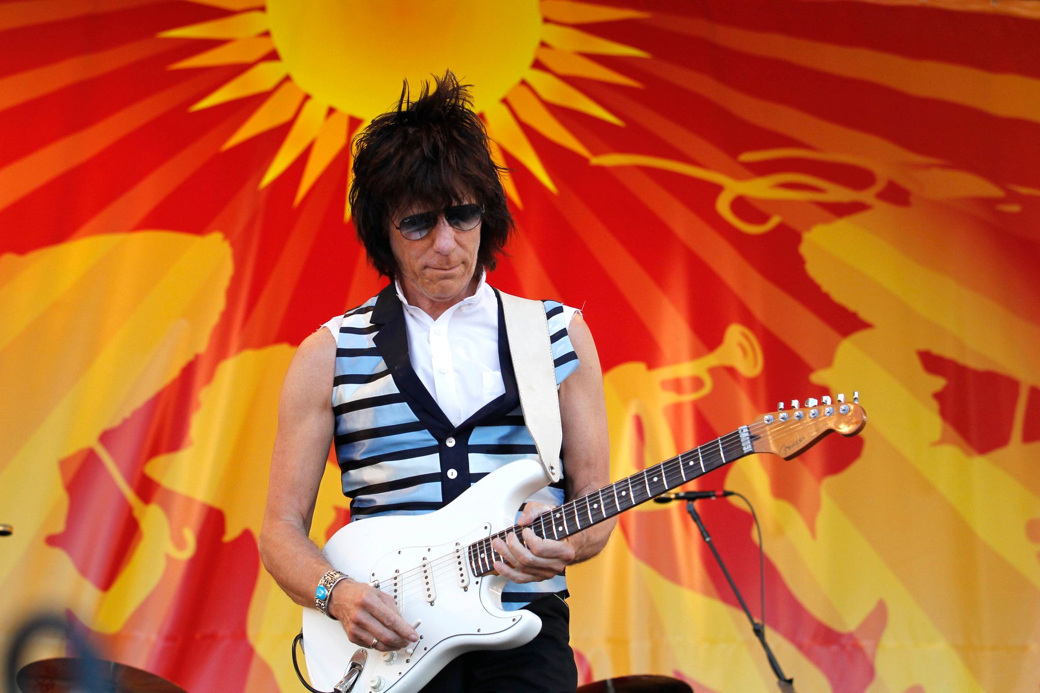 Gitarren von Jeff Beck für Millionen versteigert