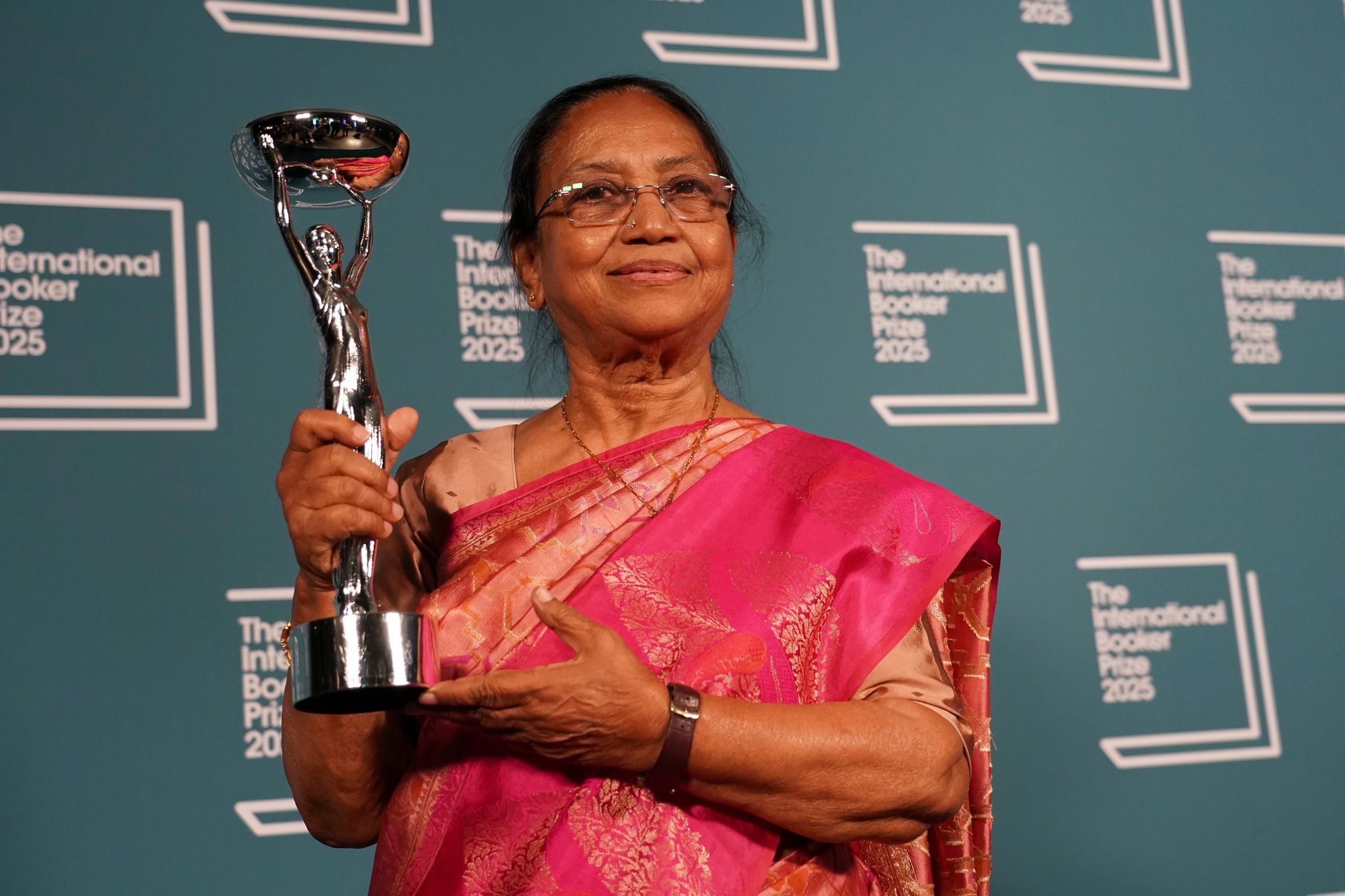 Indische Autorin Mushtaq gewinnt International Booker Prize