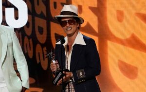 Bruno Mars kündigt erstes Soloalbum seit zehn Jahren an