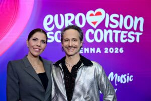 Swarovski und Ostrowski moderieren den ESC in Wien